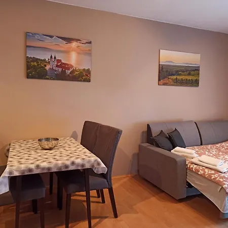 Lägenhet Peppy & Pool *